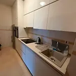Great Location Two Bedroom Apatment 