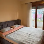 Daire Great Location Two Bedroom Apatment 