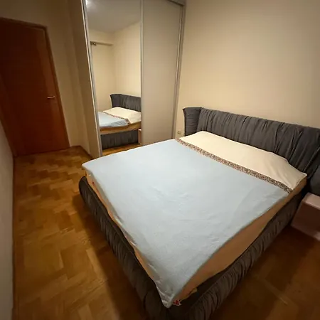 דירה Great Location Two Bedroom Apatment 