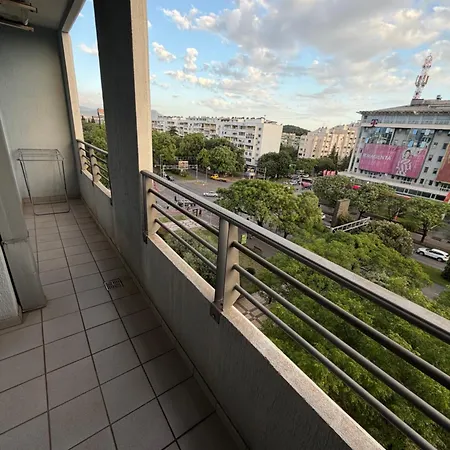 شقة Great Location Two Bedroom Apatment 