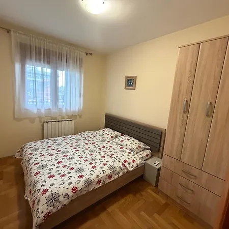 Great Location Two Bedroom Apatment 