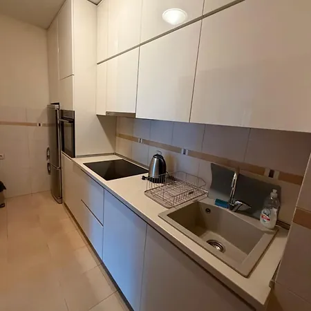 Great Location Two Bedroom Apatment 
