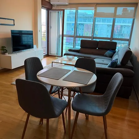 Great Location Two Bedroom Apatment 