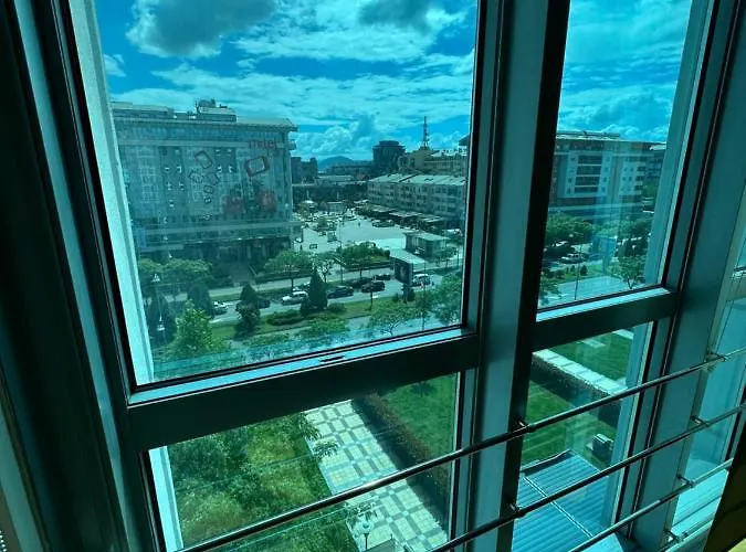 Great Location Two Bedroom Apatment 