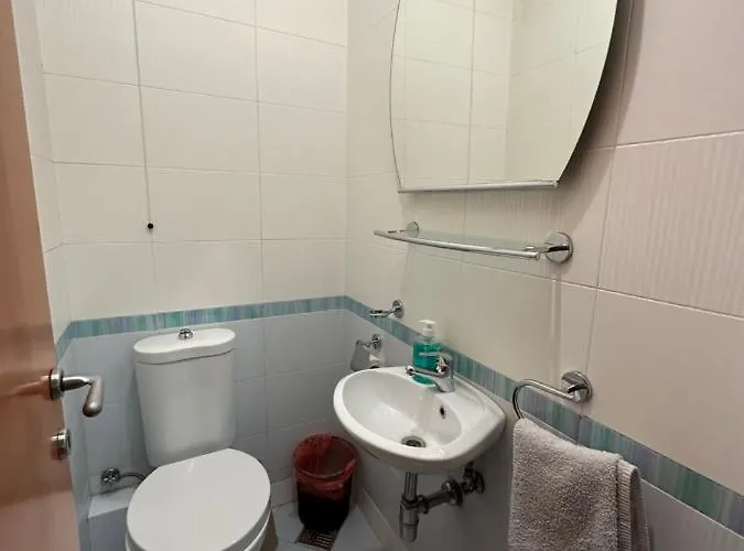 דירה Great Location Two Bedroom Apatment 