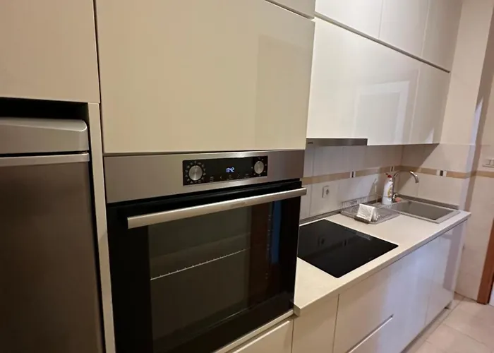 Great Location Two Bedroom Apatment 