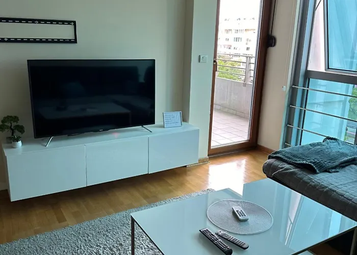 Great Location Two Bedroom Apatment 