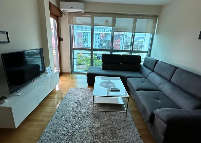 דירה Great Location Two Bedroom Apatment 